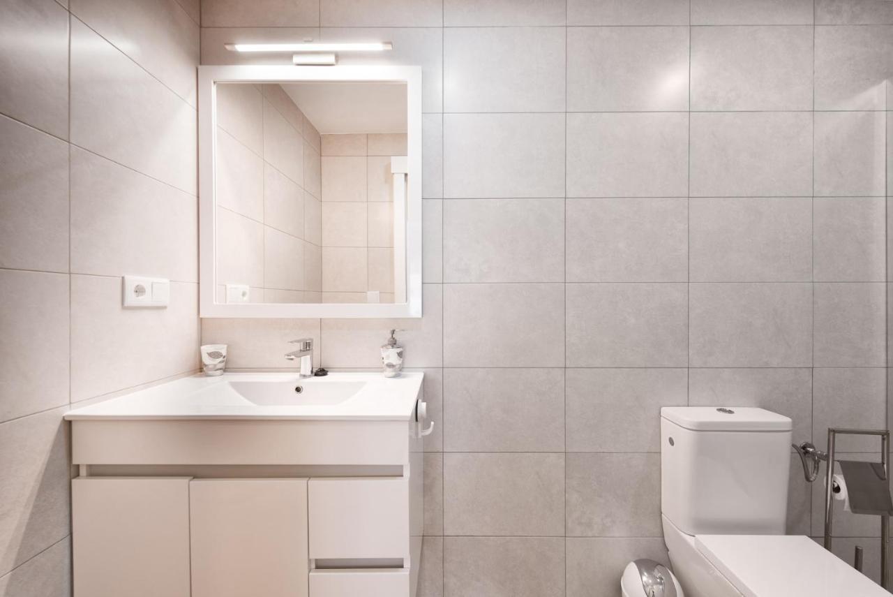 Cozy 3 Bed Apartment In The Heart Of لقنت المظهر الخارجي الصورة